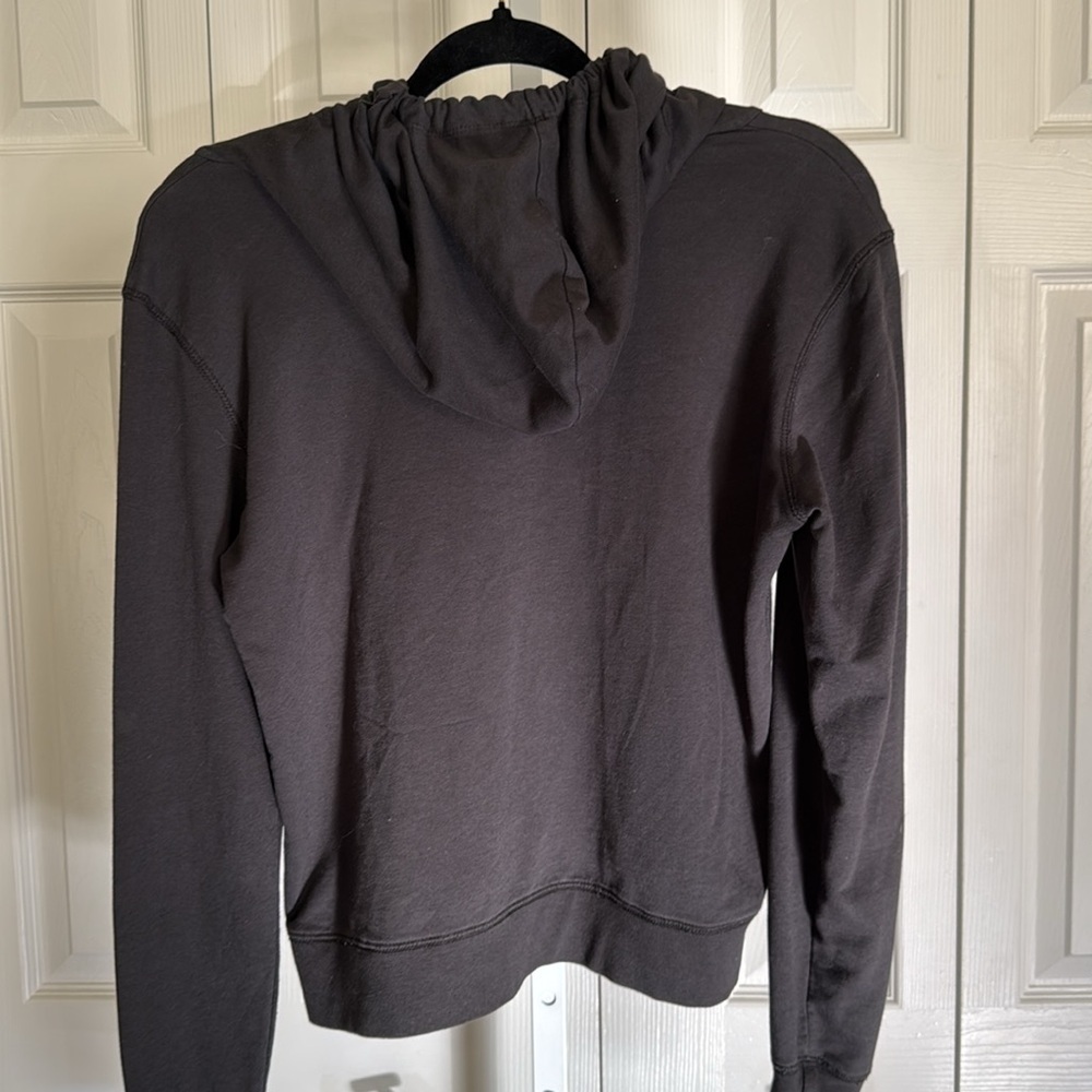 EUC BLACK SWEATSHIRT SIZE MEDIUM - Picture 3 of 3
